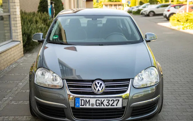 szczecin Volkswagen Jetta cena 21900 przebieg: 171000, rok produkcji 2009 z Szczecin